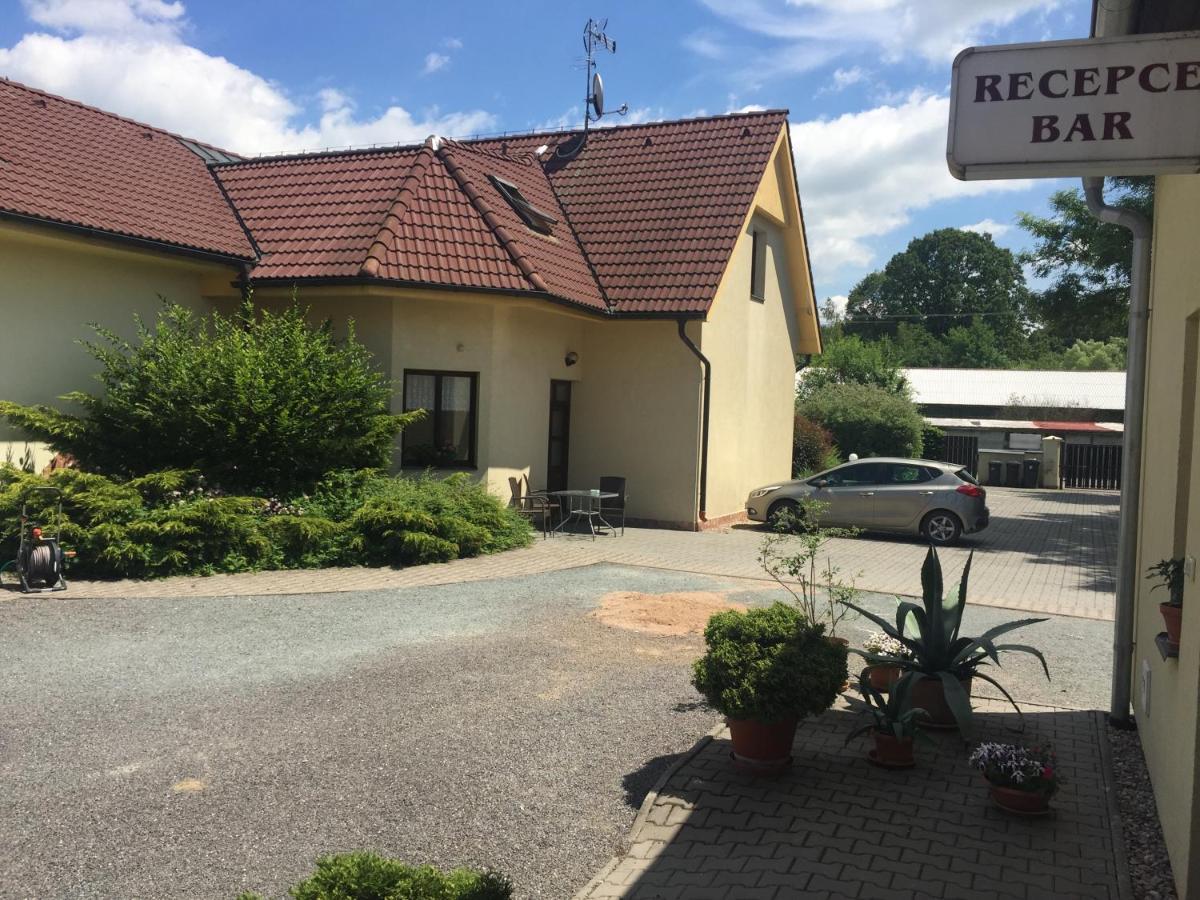 Penzion Hurka Pardubice Exterior photo
