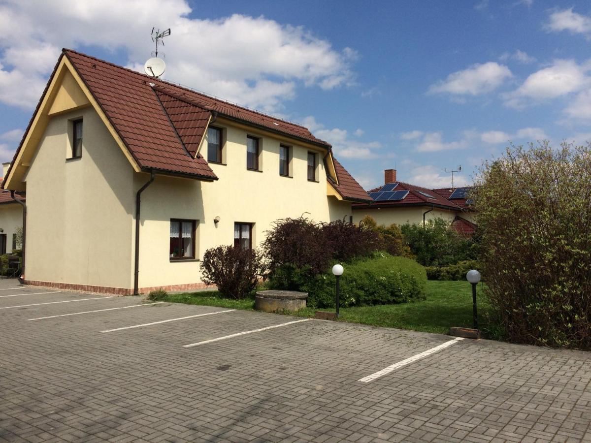 Penzion Hurka Pardubice Exterior photo